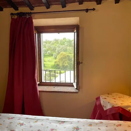 Tenuta Podere Montauzzo Gospodarstwo agroturystyczne *